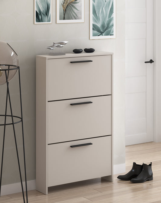 ZAPATERO TRES PUERTAS CON PATAS AURA