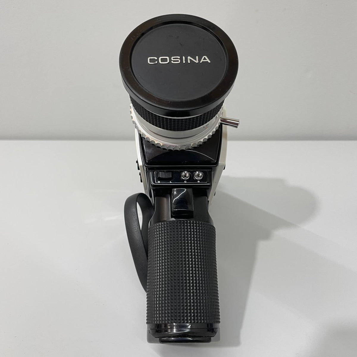 Videocámara Cosina ODL-758 Super 8 – Pieza de Colección, en Excelente Estado con Maleta Original