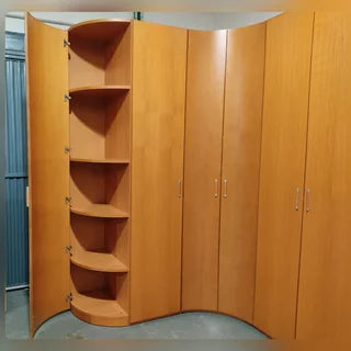 ARMARIO VESTIDOR RINCONERO DE SEIS PUERTAS – AMPLIO, ELEGANTE Y FUNCIONAL