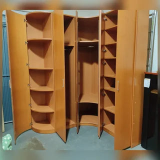 ARMARIO VESTIDOR RINCONERO DE SEIS PUERTAS – AMPLIO, ELEGANTE Y FUNCIONAL