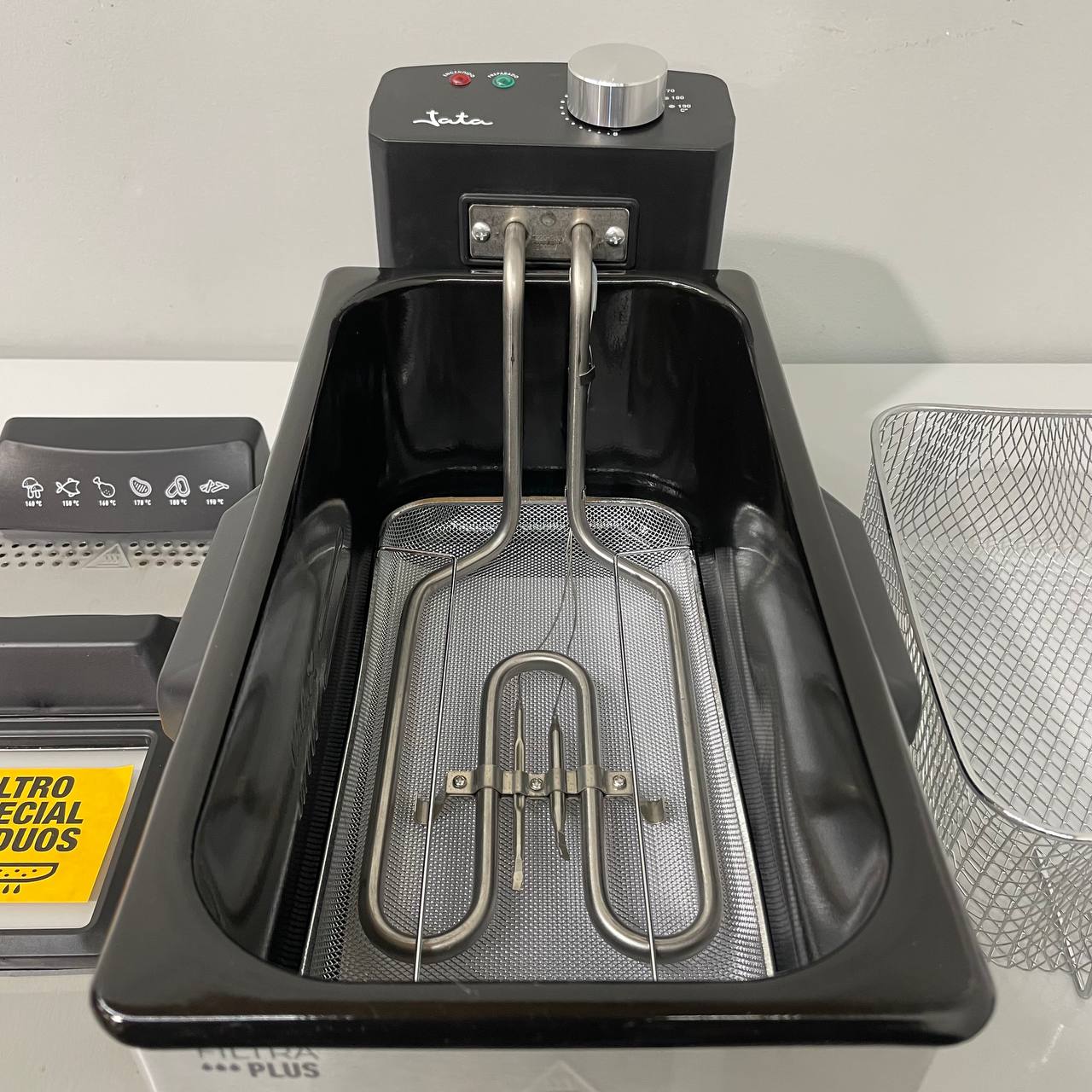 FREIDORA DE ACEITE ELÉCTRICA JATA 3,2L