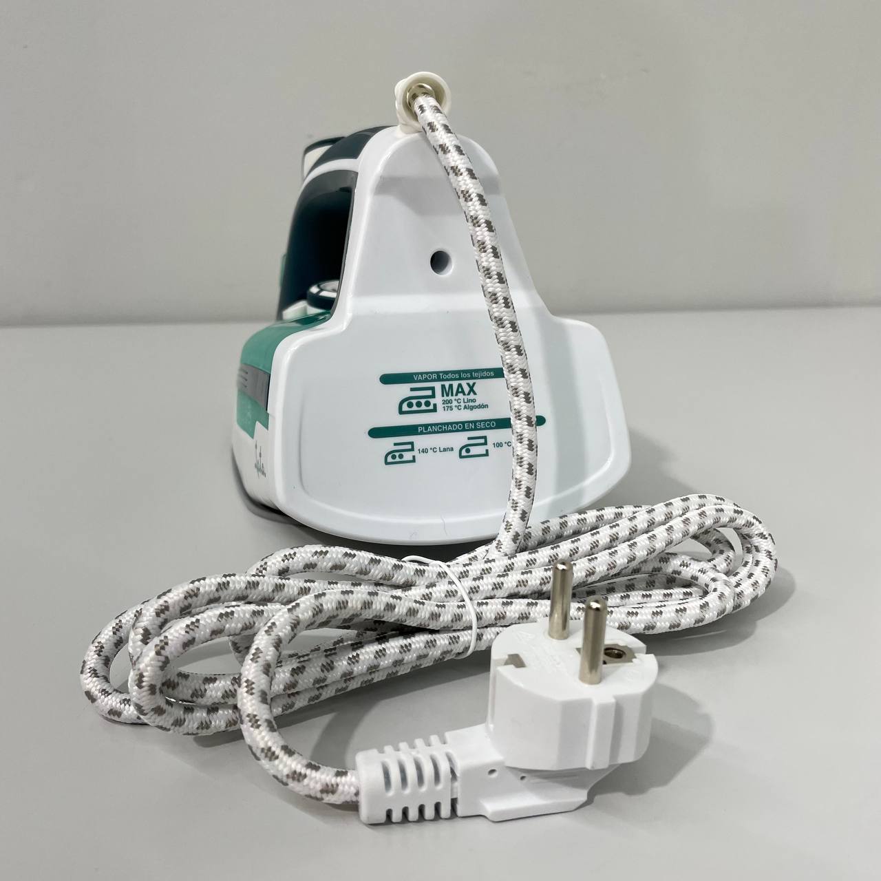 PLANCHA DE VAPOR Y CERÁMICA 2600W JATA