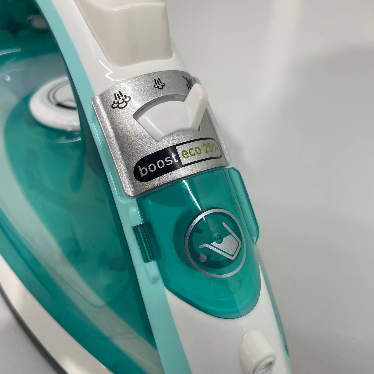 PLANCHA DE ROPA TEFAL VIRTUO 1800W DE VAPOR