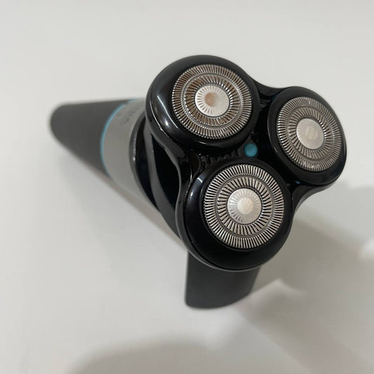 AFEITADORA DE BARBA CECOTEC BAMBA CON BATERÍA DE LITIO Y ACCESORIOS