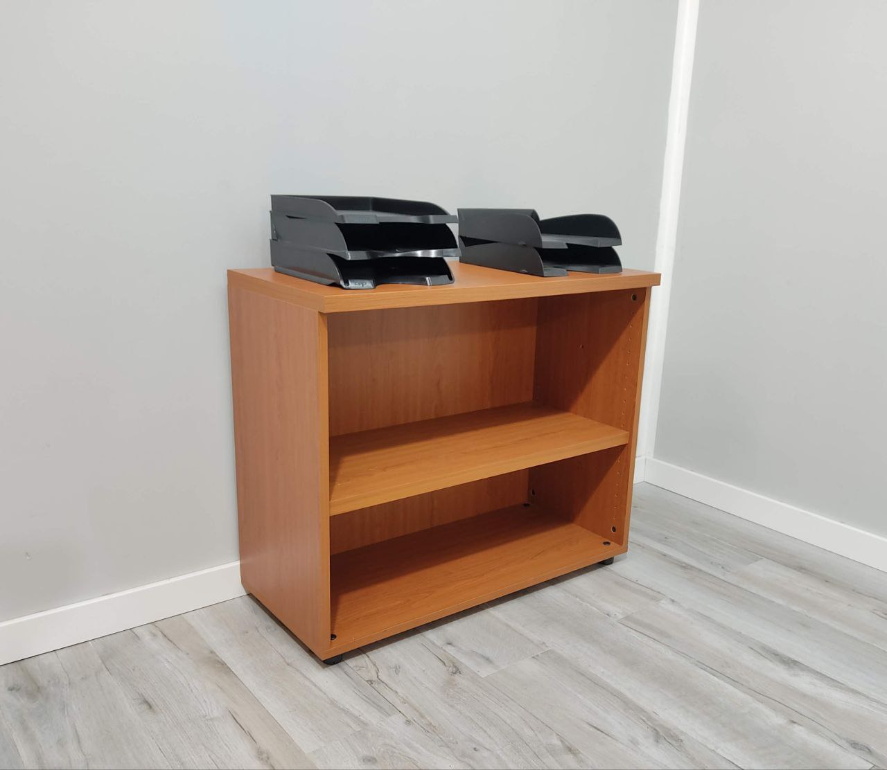 ESTANTERÍA ARCHIVADORA BAJA OFICINA CEREZO