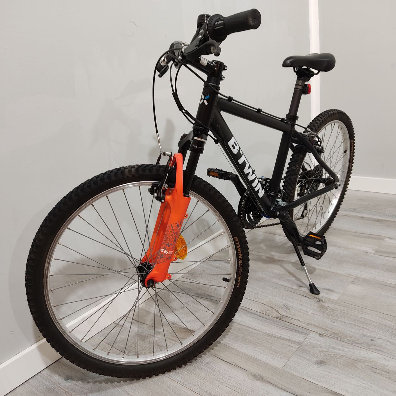BICICLETA B TWIN SF65MM PERFECTA PARA CIUDAD EJERCICIO Y RECREO bicicleta-b-twin-sf65mm-perfecta-para-ciudad-ejercicio-y-recreo