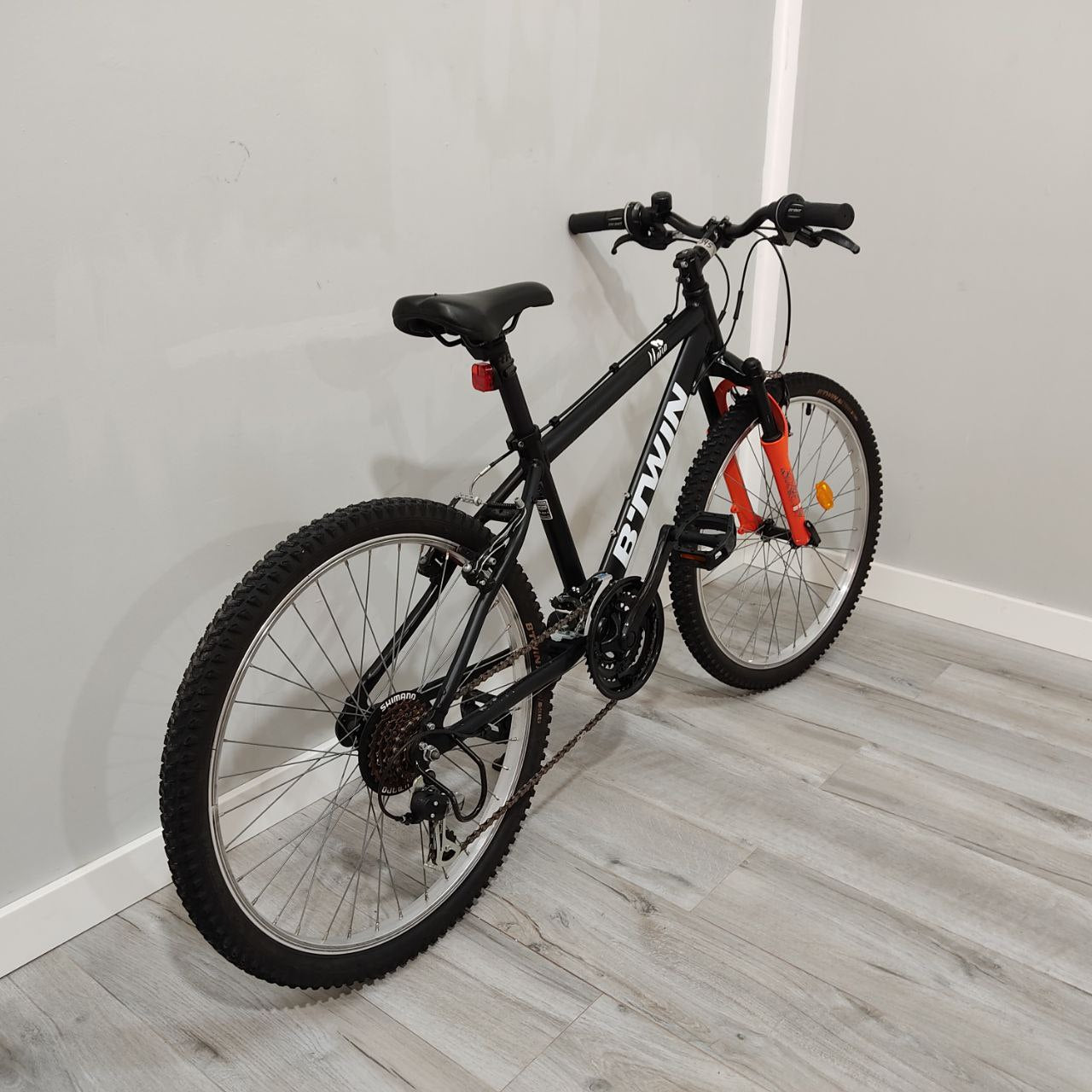 BICICLETA B'TWIN SF65MM – PERFECTA PARA CIUDAD, EJERCICIO Y RECREO