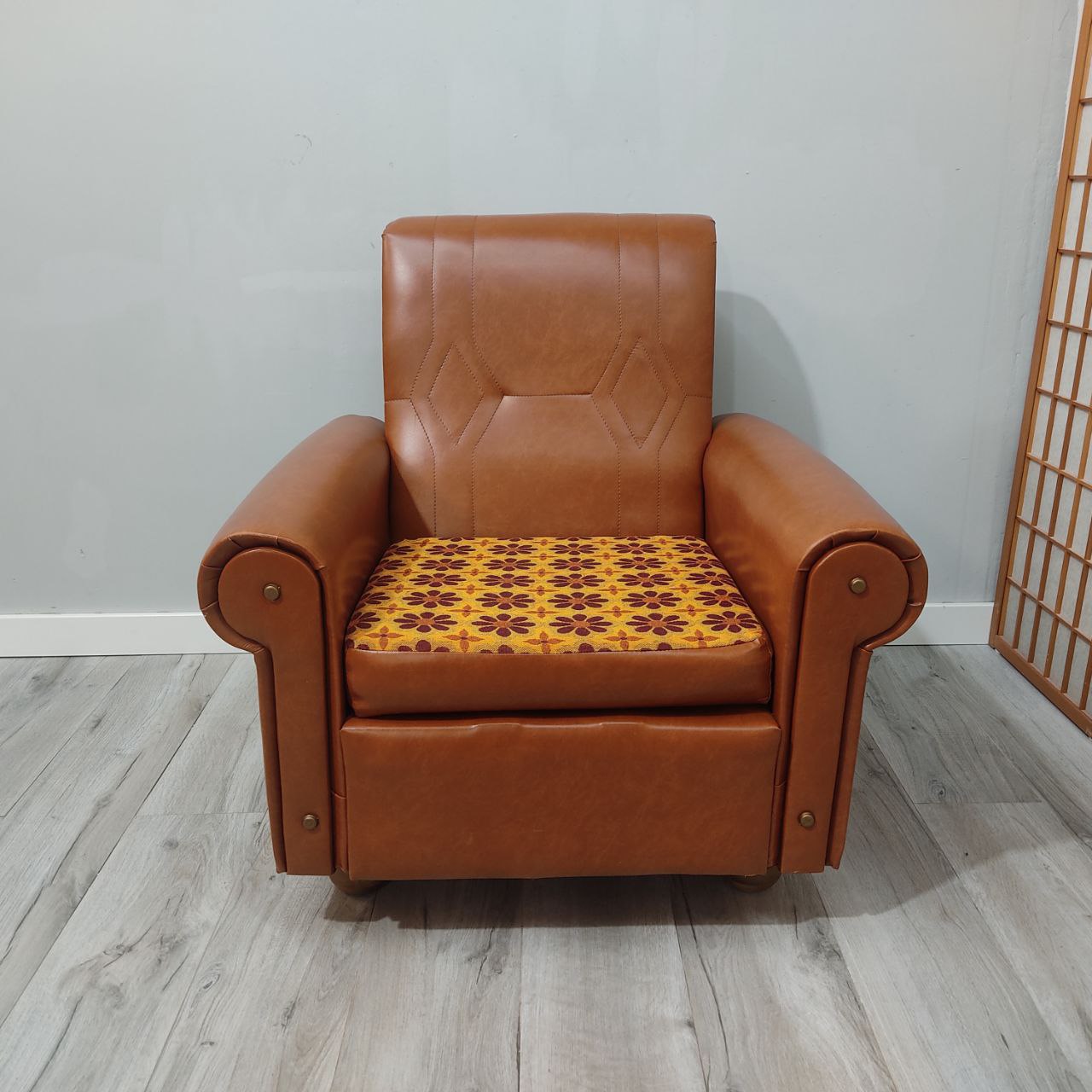 ELEGANCIA RETRO: SILLONES MID-CENTURY MODERN EN EXCELENTE ESTADO