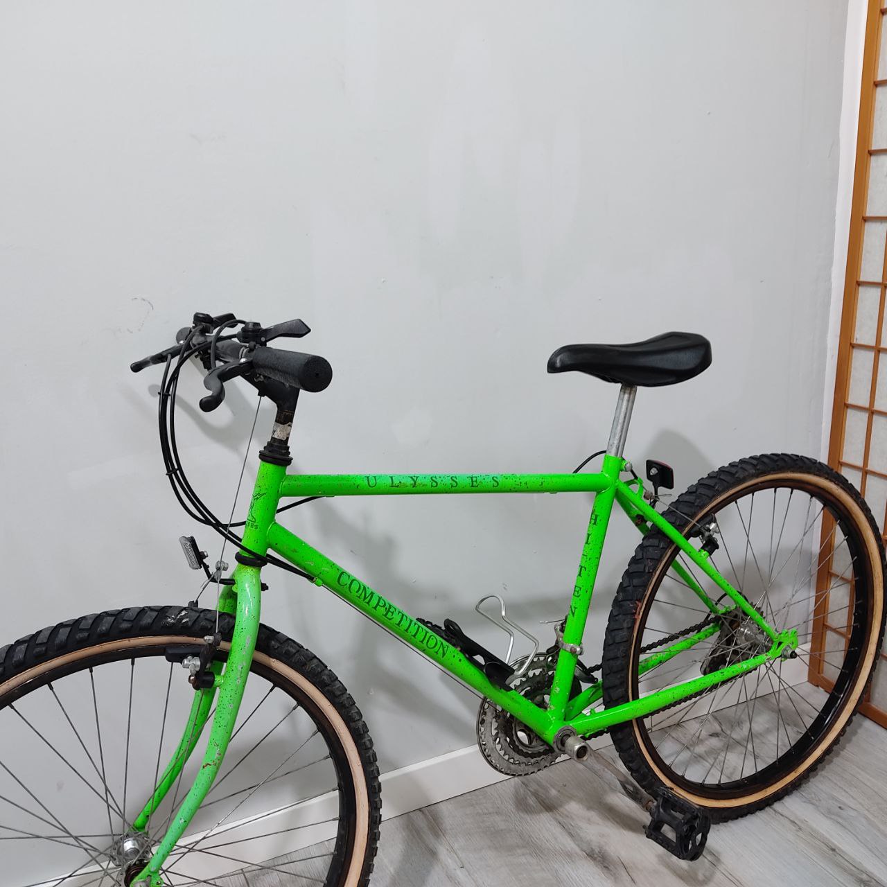 BICICLETA ULYSSES HITEN – 26” Y 6 MARCHAS SHIMANO, IDEAL PARA CIUDAD Y EJERCICIO