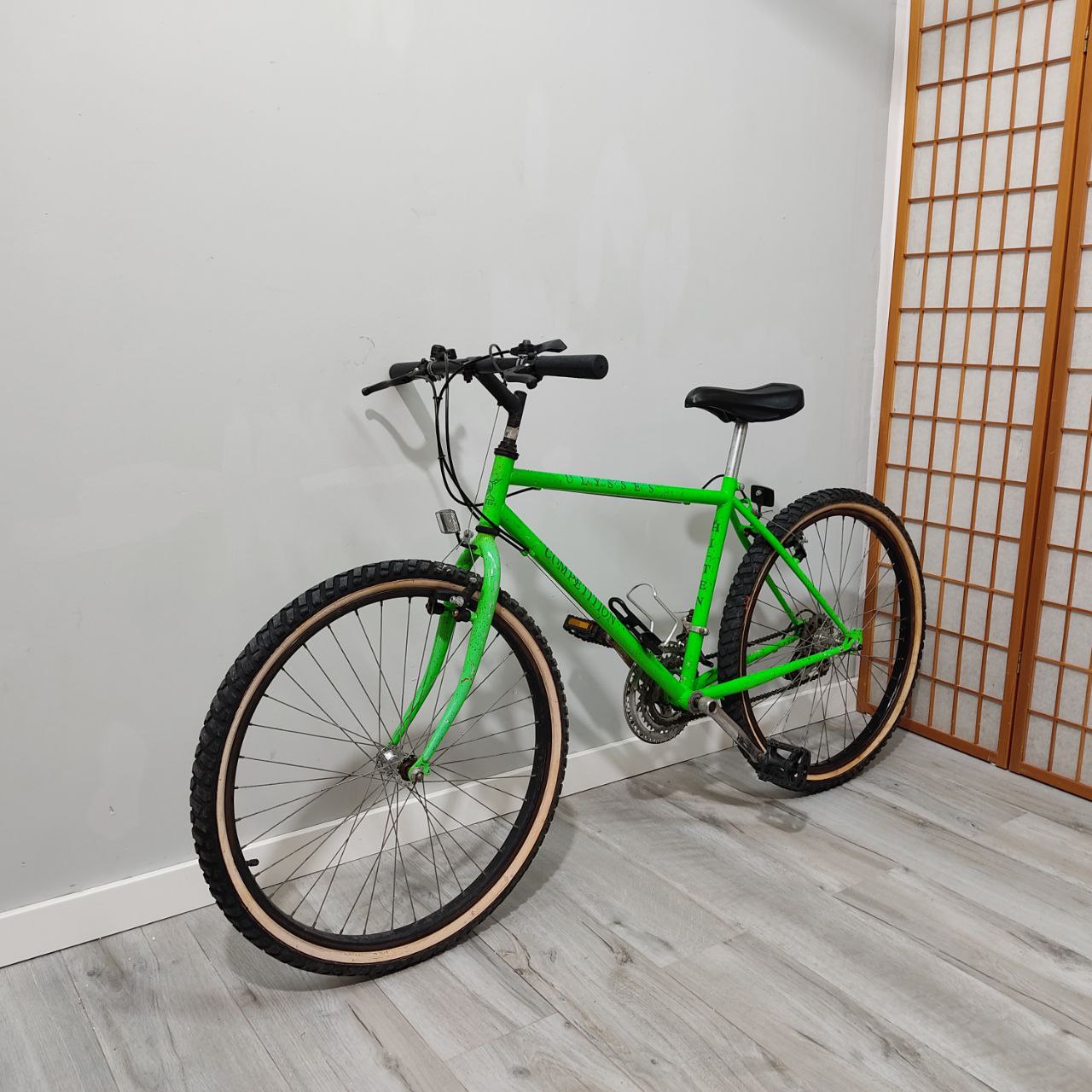 BICICLETA ULYSSES HITEN – 26” Y 6 MARCHAS SHIMANO, IDEAL PARA CIUDAD Y EJERCICIO