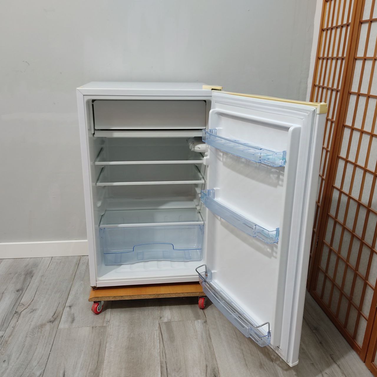 FRIGORÍFICO NEVIR DE UNA PUERTA – REACONDICIONADO, COMPACTO Y EFICIENTE