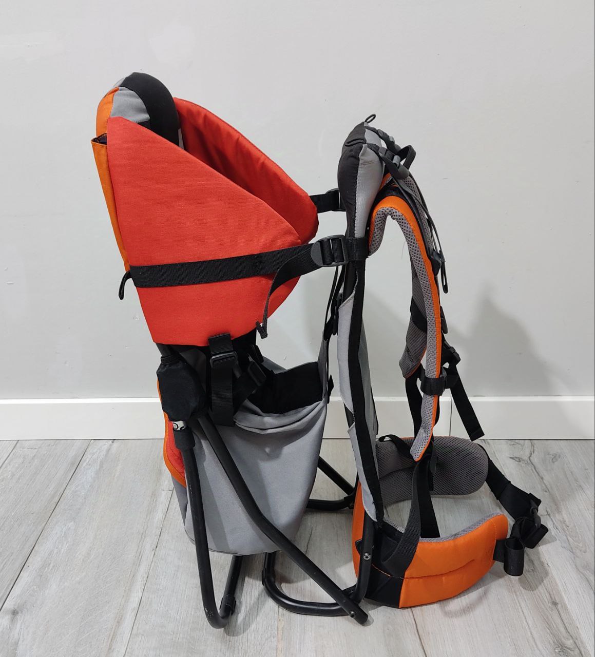 MOCHILA PORTABEBÉS TREKKING KID AIR COMFORT DEUTE 22KMX – SEGURIDAD Y COMODIDAD EN AVENTURAS AL AIRE LIBRE