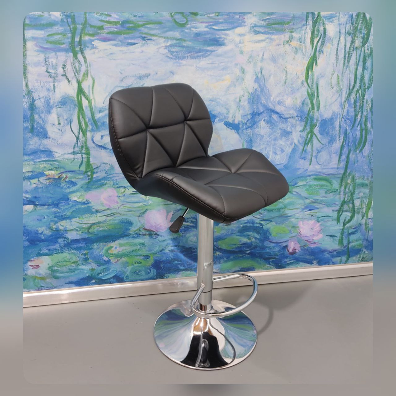 TABURETE ALTO REGULABLE EN ALTURA EN NEGRO – CONFORT Y DISEÑO MODERNO