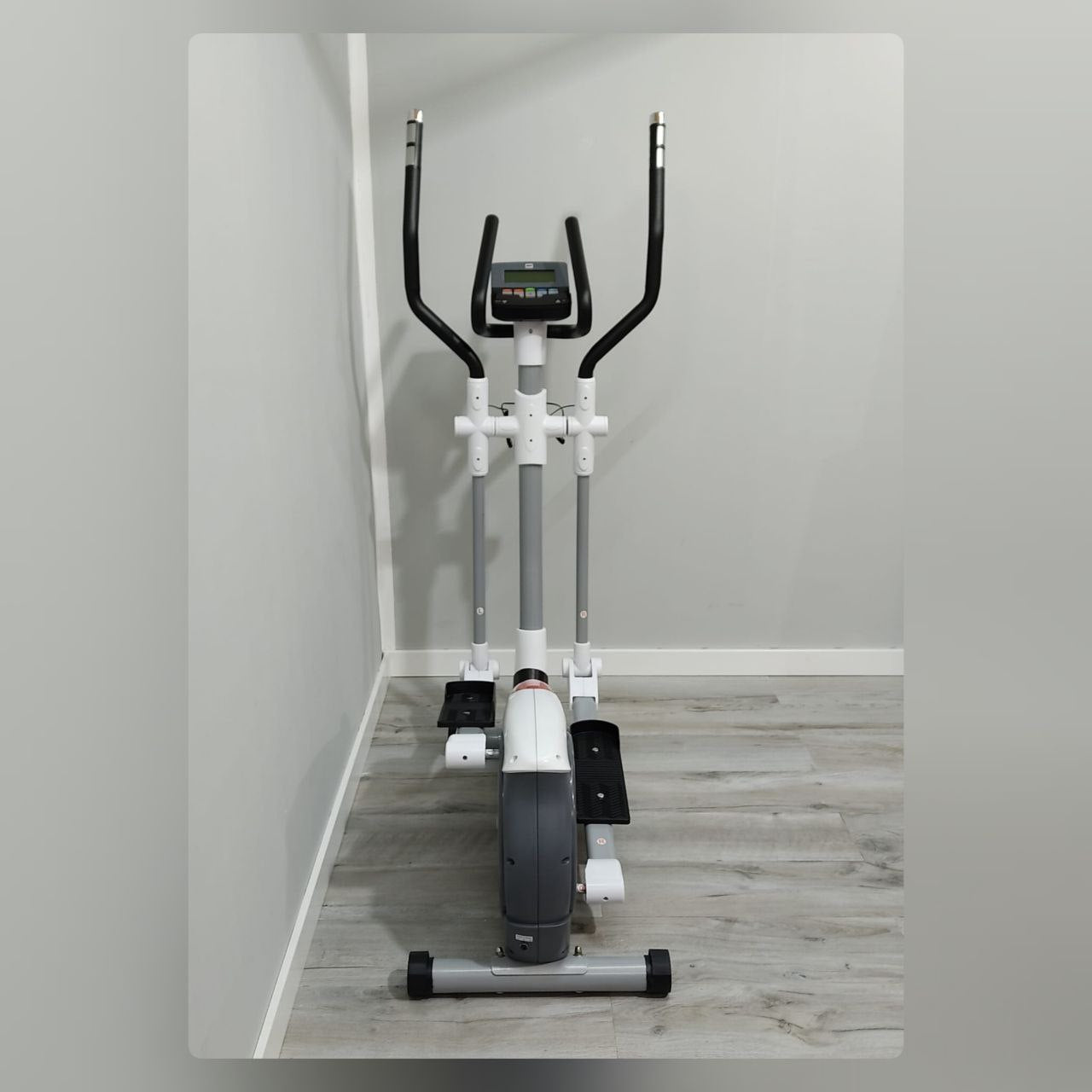 BICICLETA ELÍPTICA BH ATHLON PROGRAM G2336B – SEMINUEVA Y EN PERFECTO ESTADO