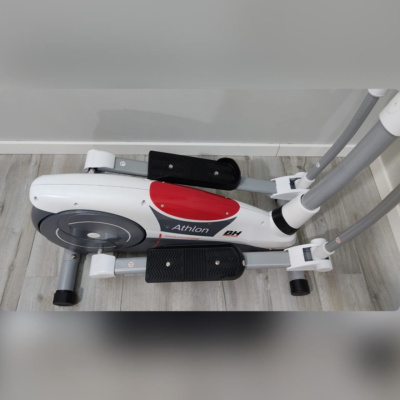 BICICLETA ELÍPTICA BH ATHLON PROGRAM G2336B – SEMINUEVA Y EN PERFECTO ESTADO