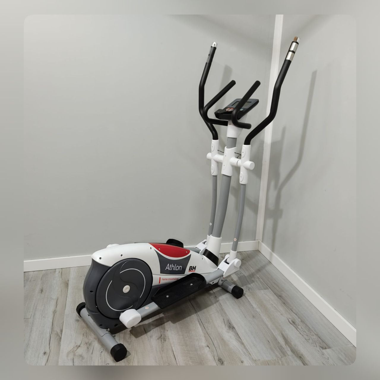 BICICLETA ELÍPTICA BH ATHLON PROGRAM G2336B – SEMINUEVA Y EN PERFECTO ESTADO