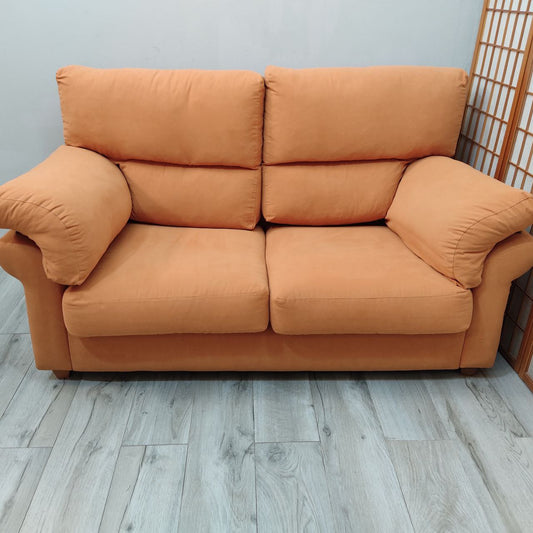 SOFÁ DE DOS PLAZAS MAXI FIJO REACONDICIONADO, CÓMODO Y ORIGINAL