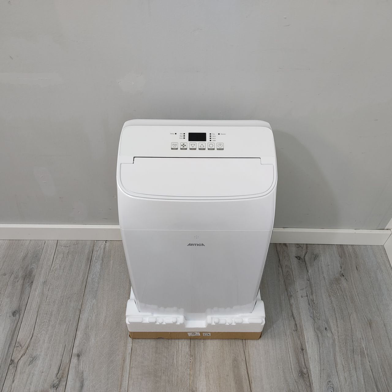 AIRE ACONDICIONADO PORTÁTIL ÁRTICA AAP1229BC 3.000 FRIGORÍAS FRÍO Y CALOR PARA 25 M² CON KIT DE VENTANA