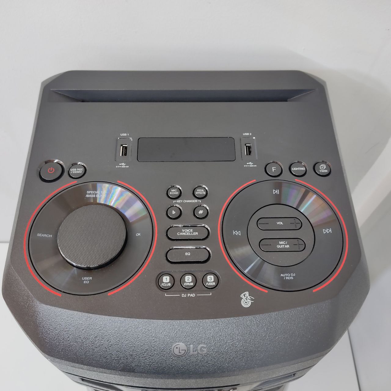 ALTAVOZ LG XBOOM RNC5 300W CON LUCES LED, KARAOKE Y CONECTIVIDAD BLUETOOTH