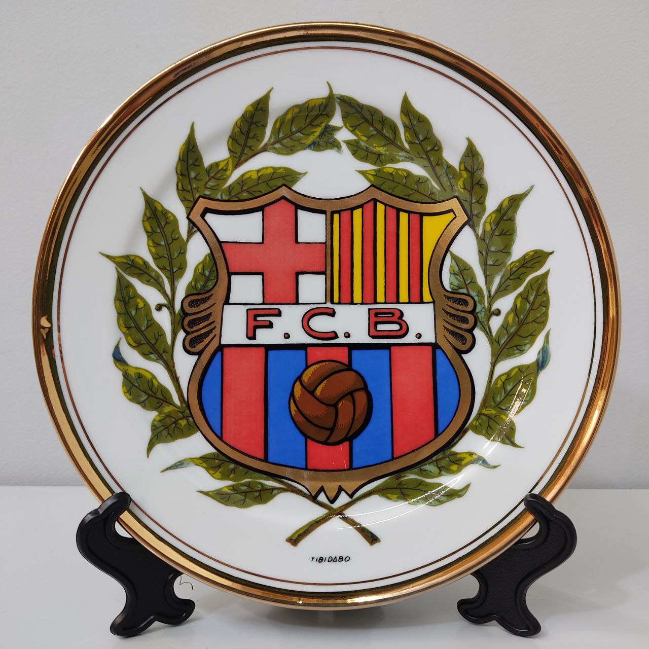 PLATO DE COLECCIÓN DEL BARÇA – ESCUDO CENTRAL Y BORDES DORADOS