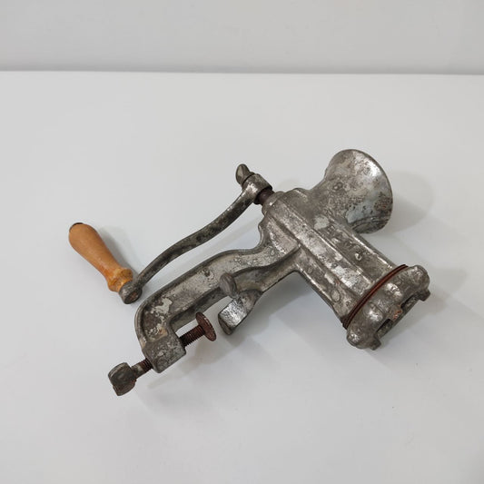 TRITURADORA DE CARNE DE MESA ELMA Nº8 – VINTAGE