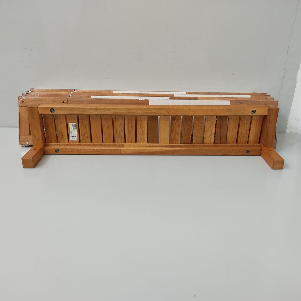 ESTANTERÍA DE PARED IKEA MÖLGER – FUNCIONALIDAD Y ESTILO NATURAL