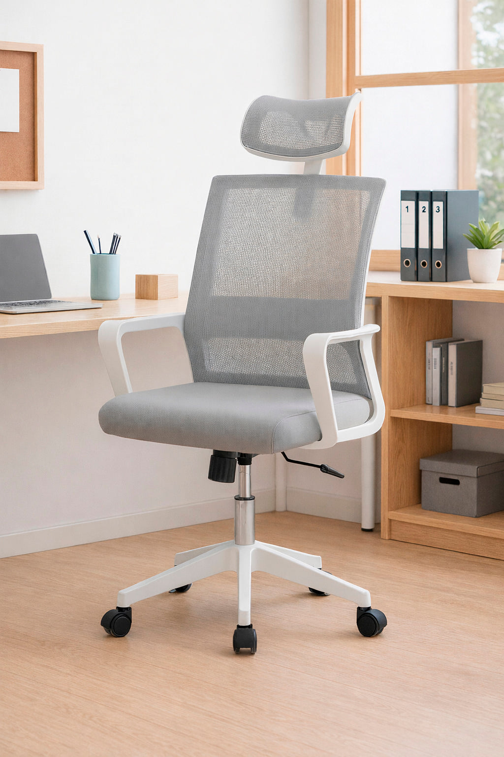 SILLA DE OFICINA ERGONÓMICA 2223 CON REPOSACABEZAS, RESPALDO DE MALLA Y ALTURA REGULABLE