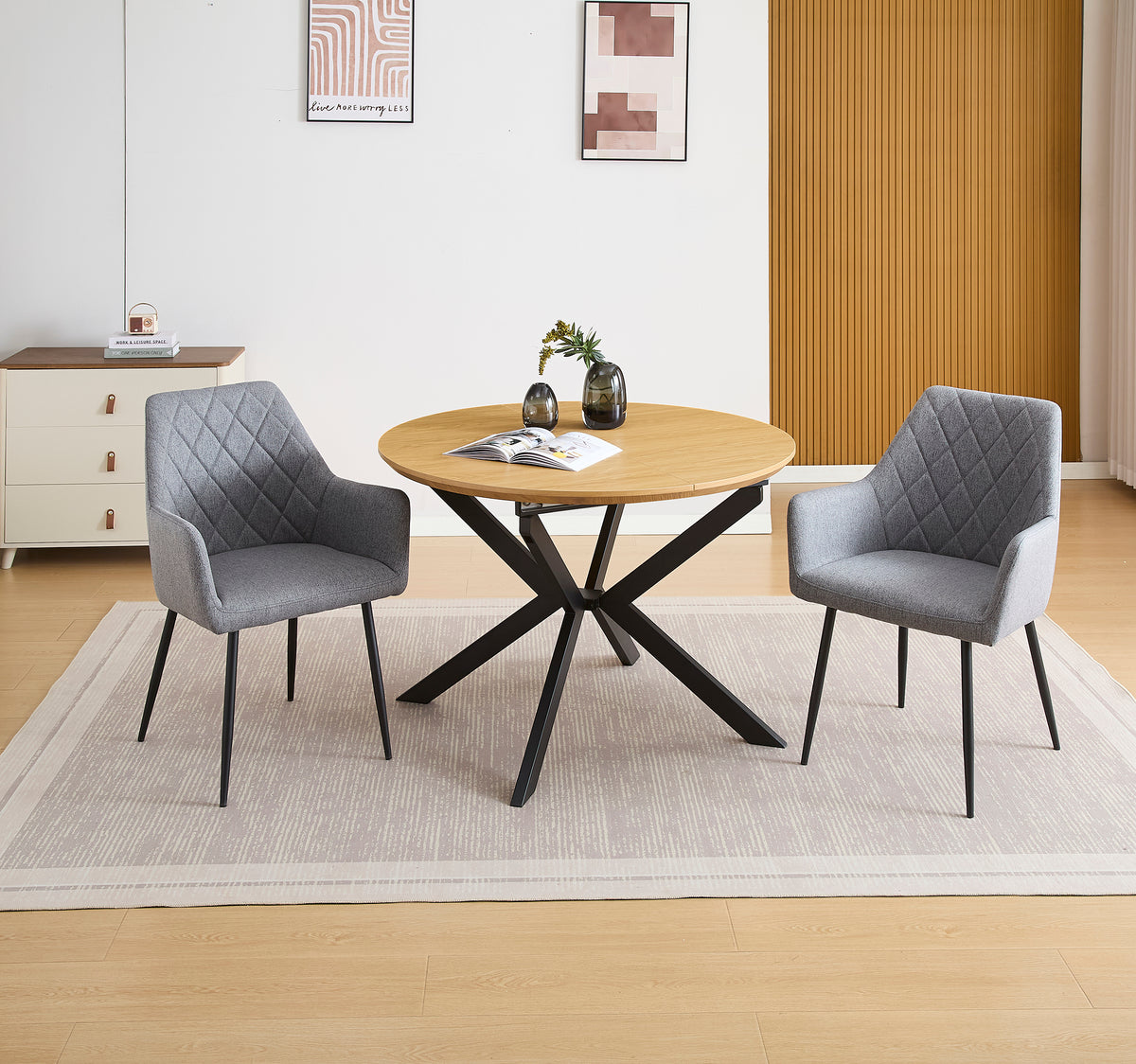 CONJUNTO DE COMEDOR WINSOR Y DEVON – MESA REDONDA EXTENSIBLE Y SILLONES TAPIZADOS
