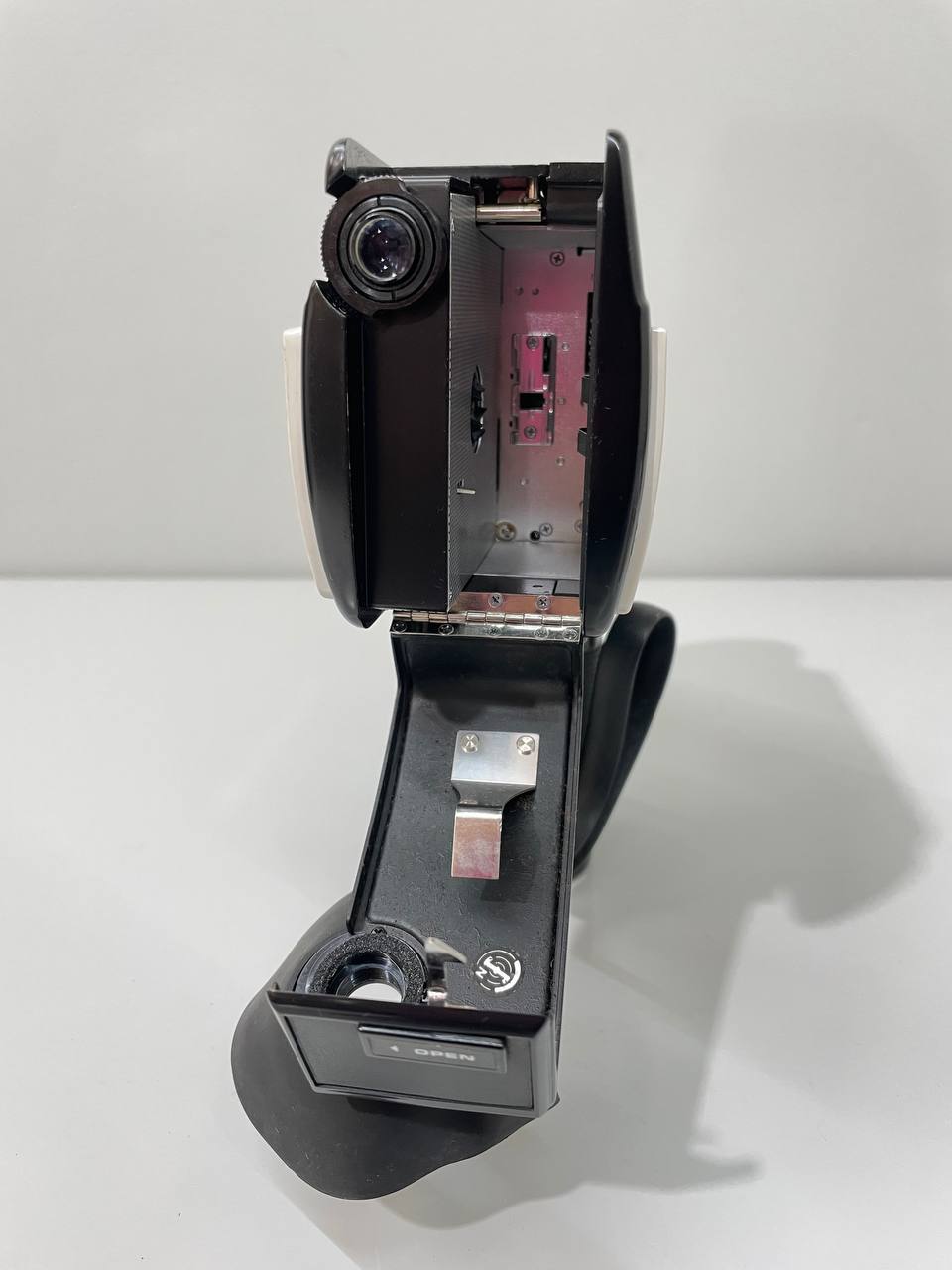 Videocámara Cosina ODL-758 Super 8 – Pieza de Colección, en Excelente Estado con Maleta Original
