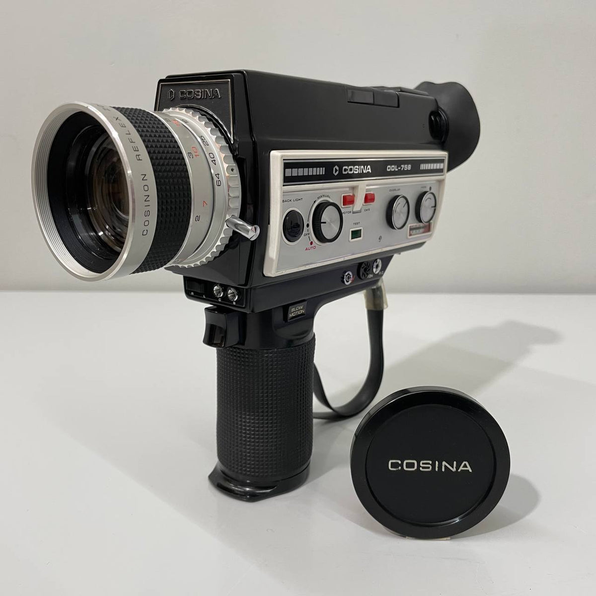 Videocámara Cosina ODL-758 Super 8 – Pieza de Colección, en Excelente Estado con Maleta Original