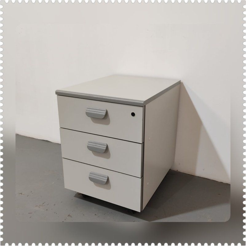 Cajonera oficina con ruedas – segunda mano