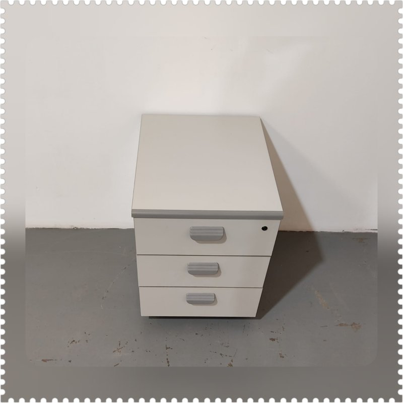 Cajonera oficina con ruedas – segunda mano – foto 4