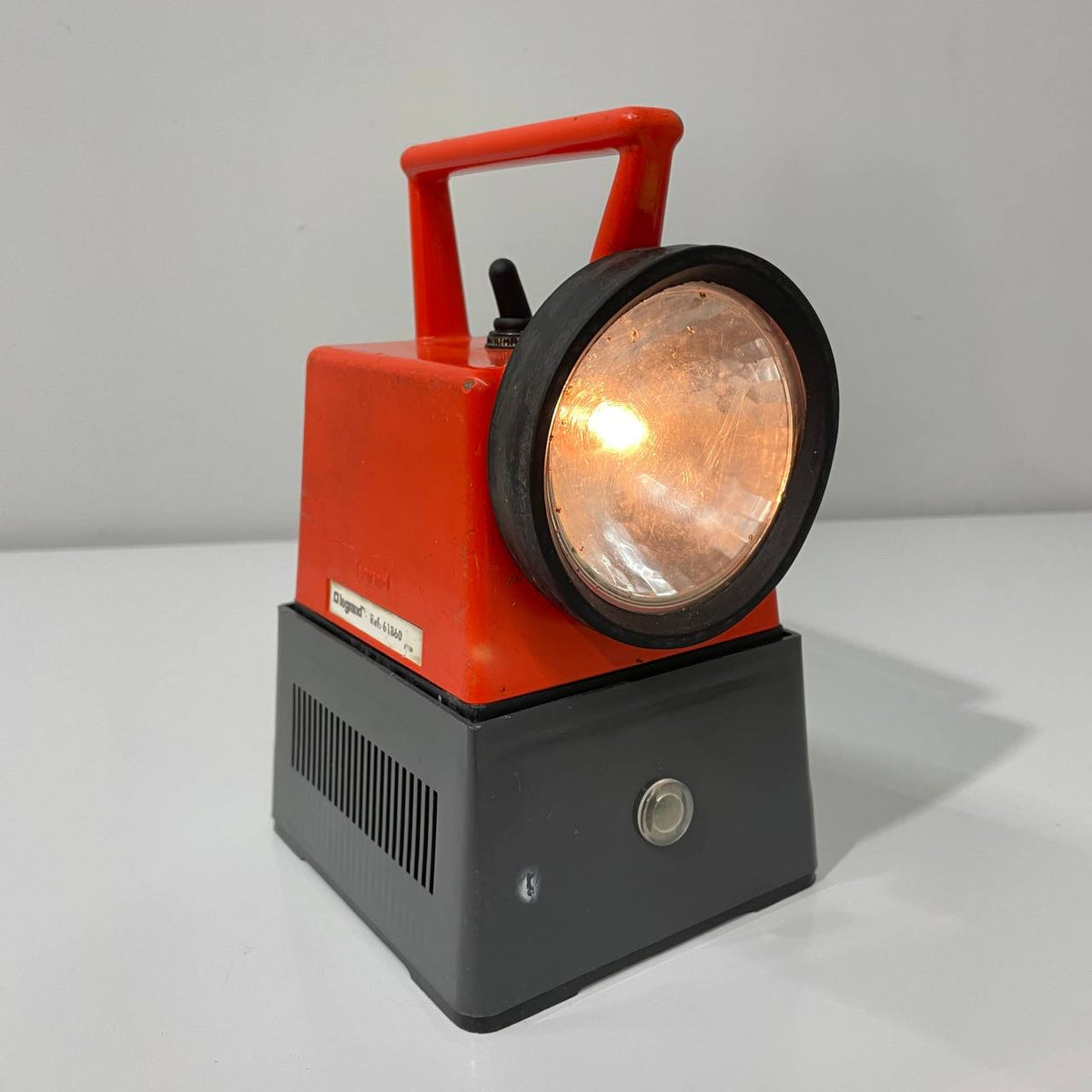 Linterna Profesional Ferroviaria Legrand Ura LR-206