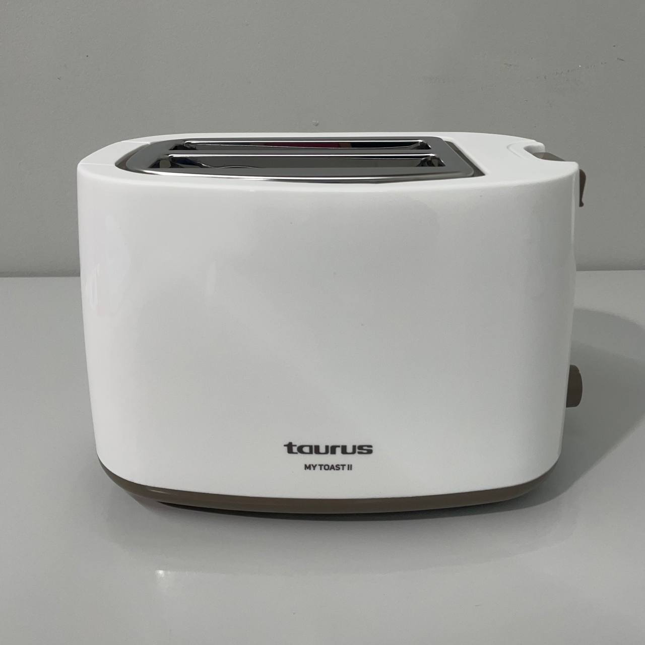 TOSTADORA DE PAN 2 RANURAS TAURUS MYTOUST2 BLANCA 750W