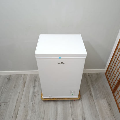 CONGELADOR HORIZONTAL 99 LITROS ÁRTICA AECH990EW – RENDIMIENTO Y SILENCIO
