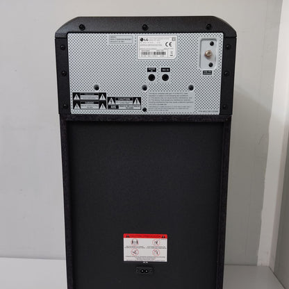 ALTAVOZ LG XBOOM RNC5 300W CON LUCES LED, KARAOKE Y CONECTIVIDAD BLUETOOTH