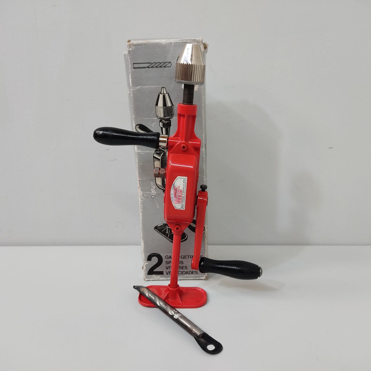 TALADRO MANUAL DE CARPINTERÍA WUTO – VINTAGE