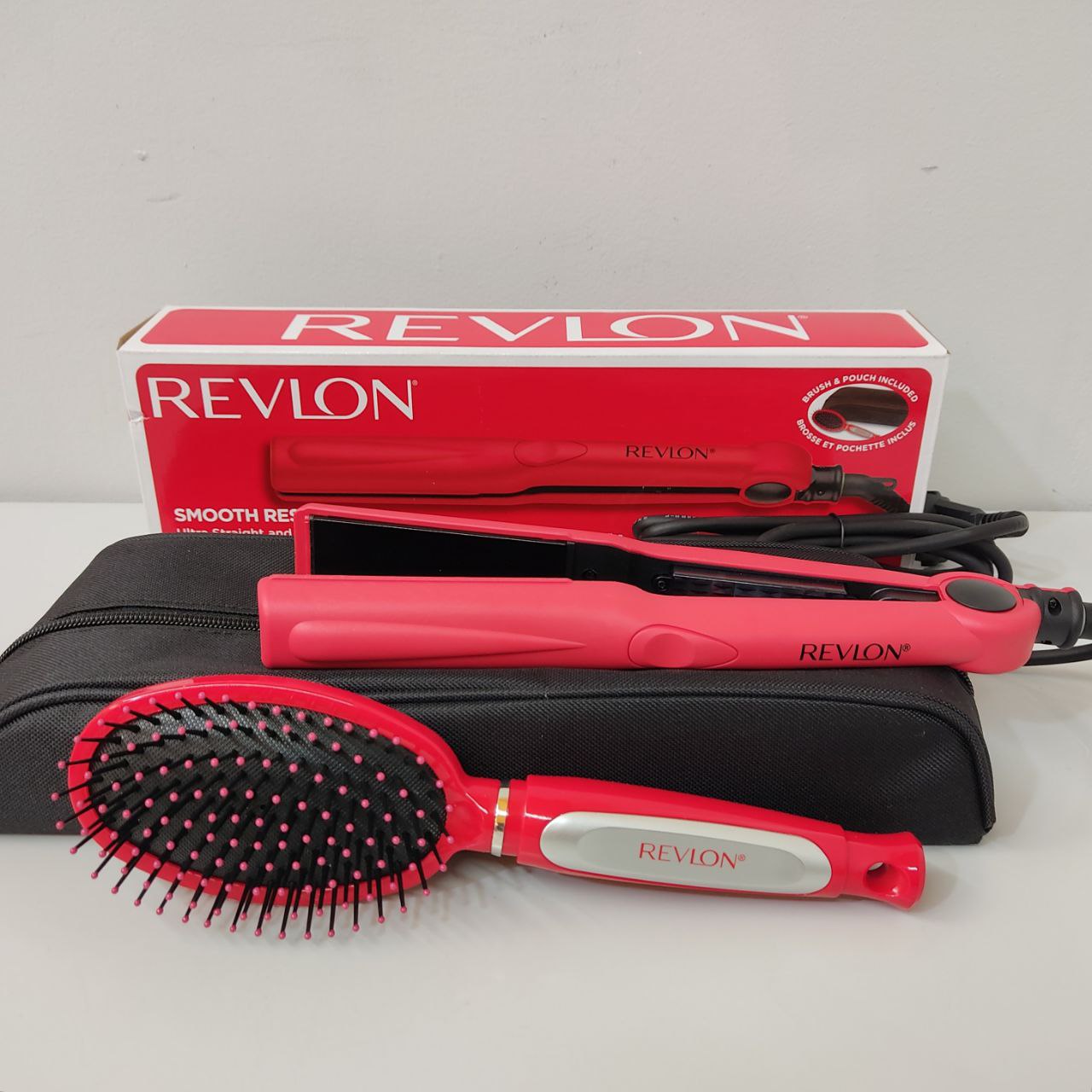PLANCHA DE PELO CERÁMICA CON ESTUCHE Y CEPILLO - REVLON RVST2176GPE