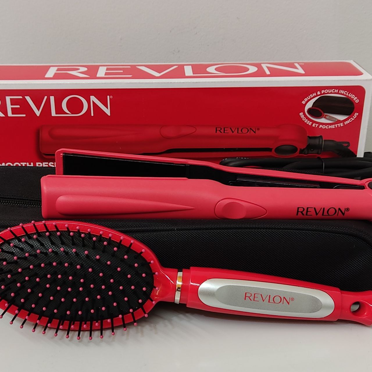 PLANCHA DE PELO CERÁMICA CON ESTUCHE Y CEPILLO - REVLON RVST2176GPE