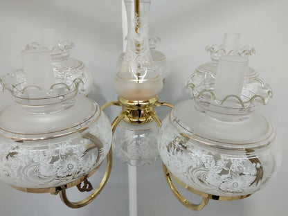 ELEGANTE LÁMPARA COLGANTE DE TECHO CON 6 DOBLES TULIPAS DE CRISTAL GRABADO, DETALLES FLORALES Y ESTRUCTURA DORADA