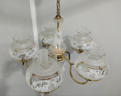 ELEGANTE LÁMPARA COLGANTE DE TECHO CON 6 DOBLES TULIPAS DE CRISTAL GRABADO, DETALLES FLORALES Y ESTRUCTURA DORADA