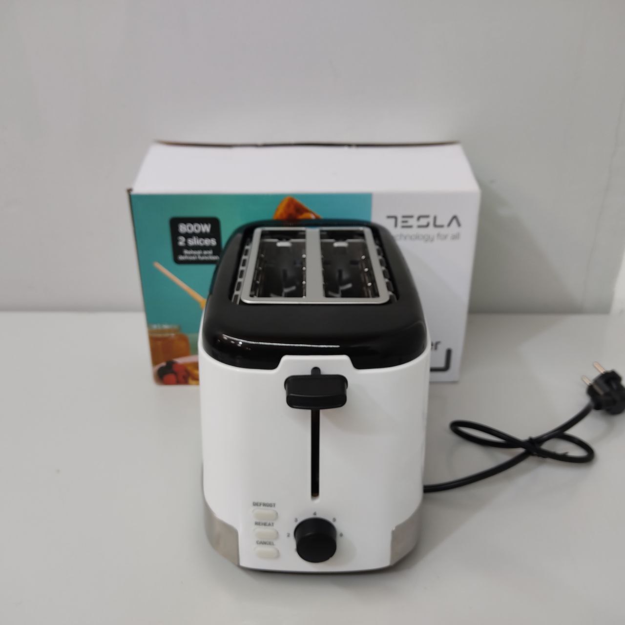 TOSTADORA TESLA TS300BWX – DISEÑO MODERNO Y FUNCIONALIDAD PARA CADA DESAYUNO