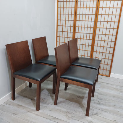 CONJUNTO DE MESA DE COMEDOR EXTENSIBLE DE MADERA MACIZA + 4 SILLAS TAPIZADAS EN PIEL NEGRA