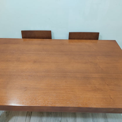 CONJUNTO DE MESA DE COMEDOR EXTENSIBLE DE MADERA MACIZA + 4 SILLAS TAPIZADAS EN PIEL NEGRA