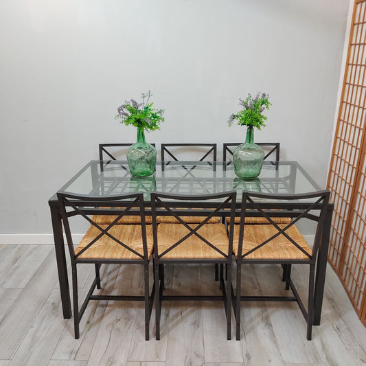 CONJUNTO MESA FIJA DE FORJA NEGRA CON DOBLE CRISTAL Y BANDEJA INFERIOR + 6 SILLAS DE FORJA Y MIMBRE IKEA