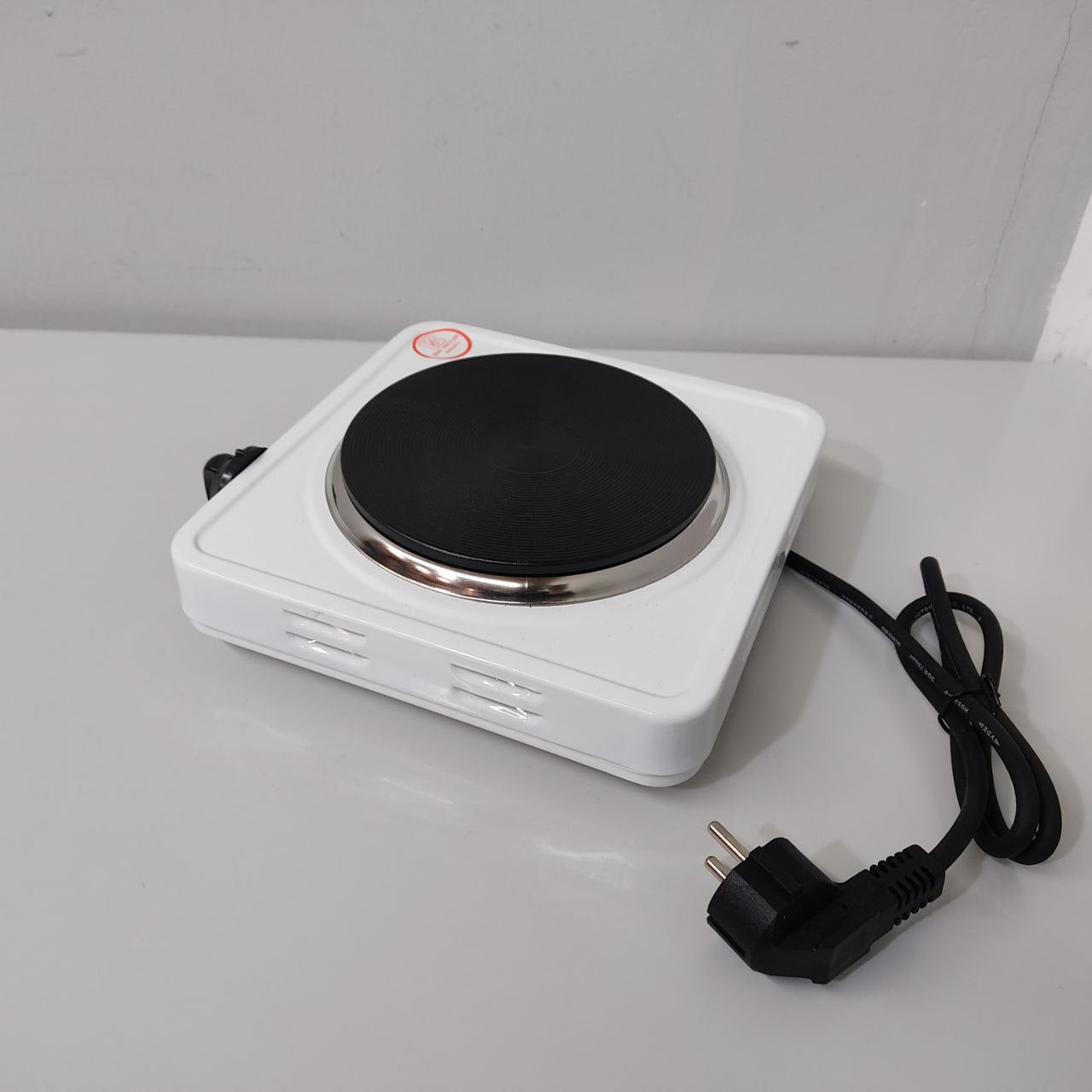 HORNILLO ELÉCTRICO TRISTAR 1000W 1 FUEGO 15CM – COMPACTO Y FÁCIL DE USAR