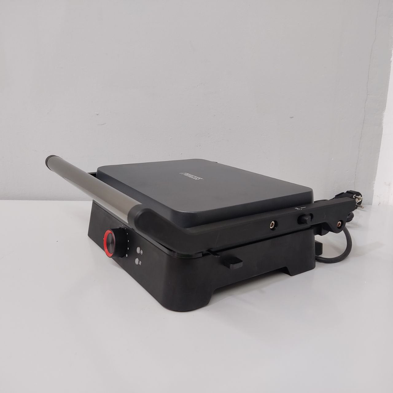 GRILL PRINCESS 1800W – SUPERFICIE XL 27,5X18CM CON TERMOSTATO AJUSTABLE