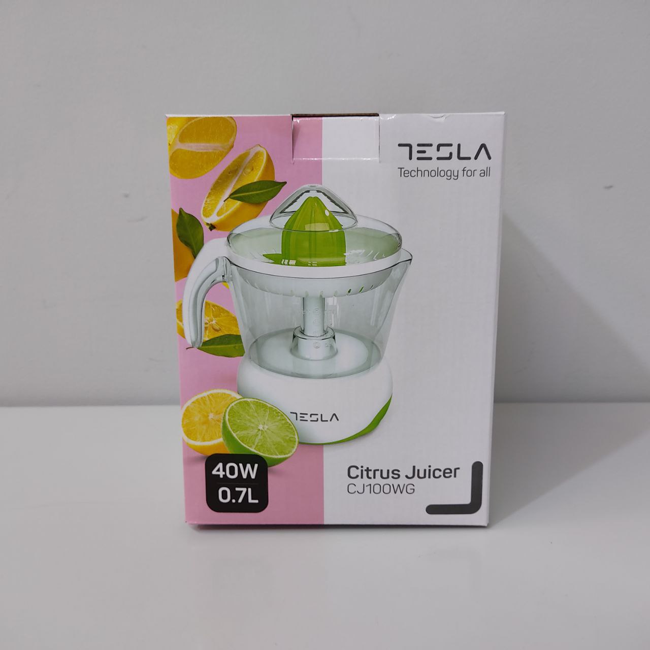EXPRIMIDOR TESLA 40W – 0,7L, FÁCIL Y RÁPIDO PARA JUGOS FRESCOS