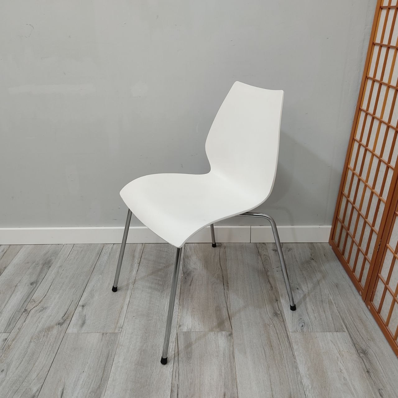 SILLAS MAUI ORIGINALES KARTELL – DISEÑO VICO MAGISTRETTI – STOCK DISPONIBLE Y PRECIO ECONÓMICO