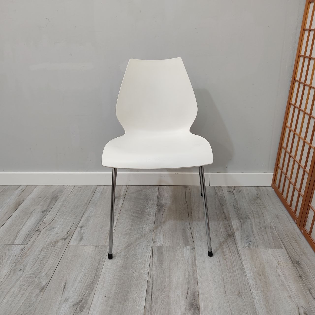 SILLAS MAUI ORIGINALES KARTELL – DISEÑO VICO MAGISTRETTI – STOCK DISPONIBLE Y PRECIO ECONÓMICO